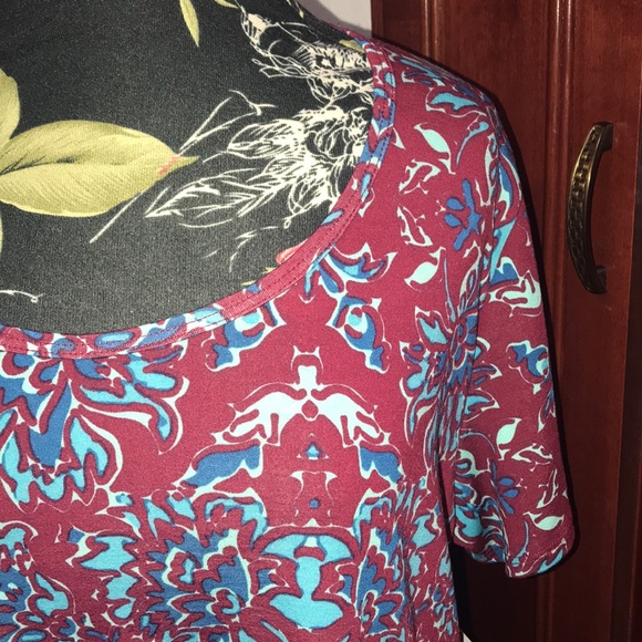 Nwt Lularoe Classic T in plus size - Picture 2 of 7